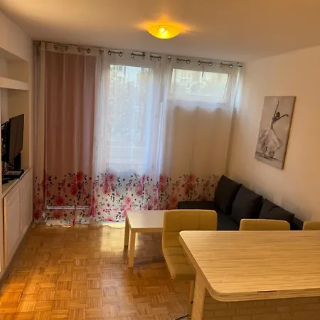 Coser Grzybowska Lägenhet Warszawa