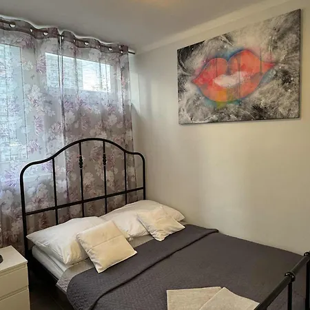 Apartment Coser Grzybowska Warsaw