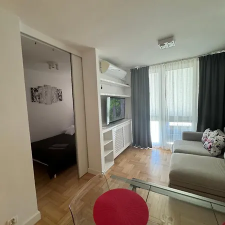 Coser Grzybowska Apartment *