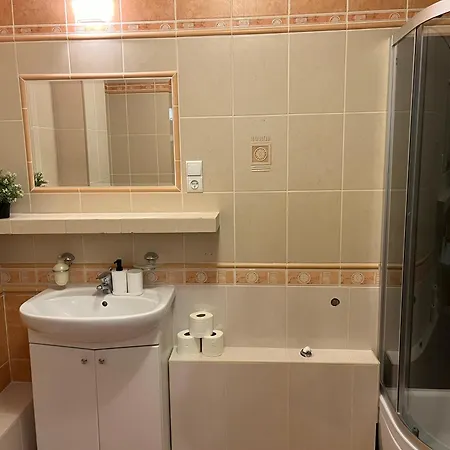 Coser Grzybowska Varsó