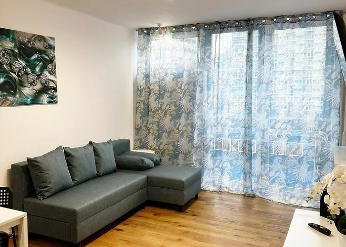 Coser Grzybowska شقة *